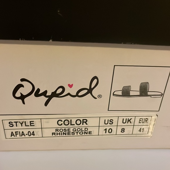 Sandals - Picture 4 of 4